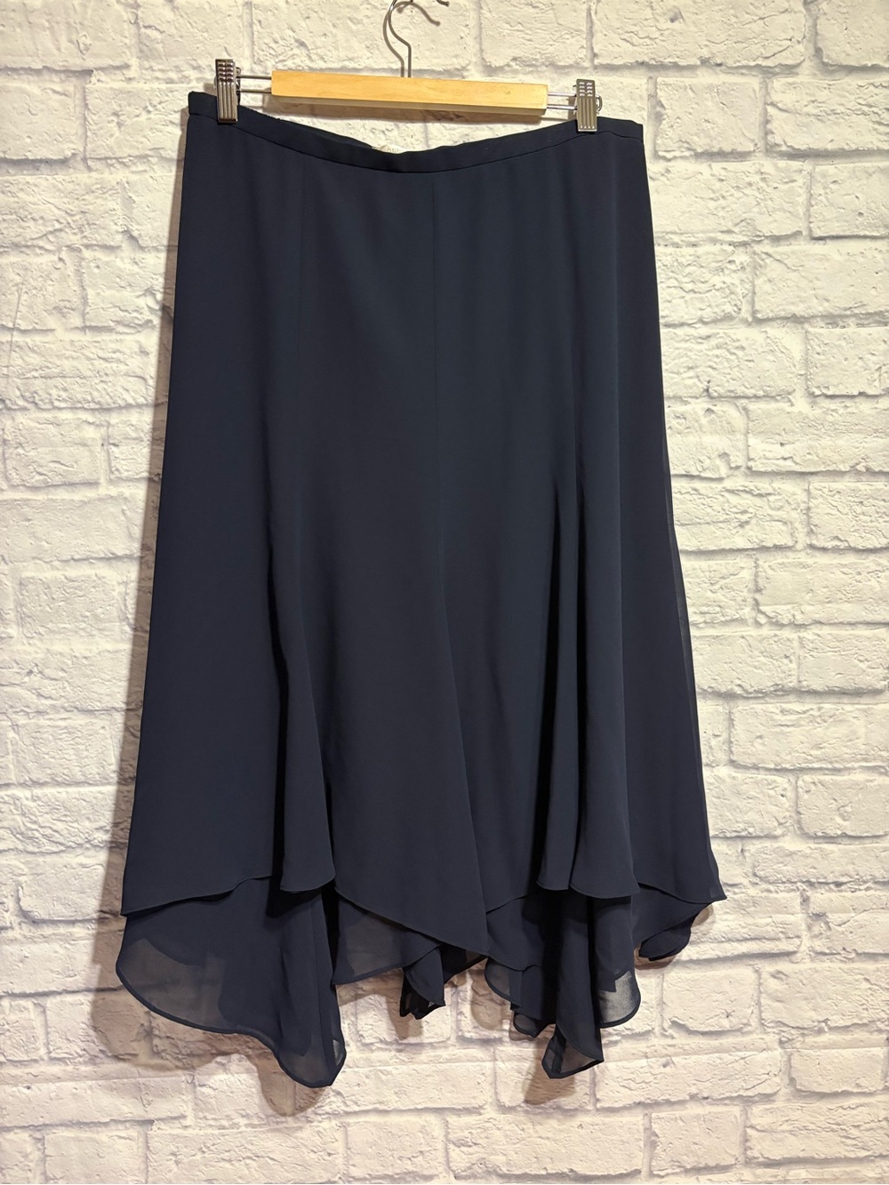 New Jacques Vert Navy Chiffon Skirt- Size 14 Canadian